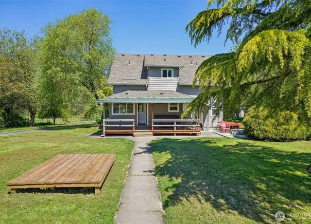 Property at 677 Jackson Hwy S, Toledo, WA 98591, 3 beds, 1.5 baths