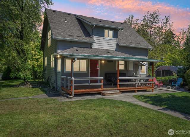 Property at 677 Jackson Hwy S, Toledo, WA 98591, 3 beds, 1.5 baths