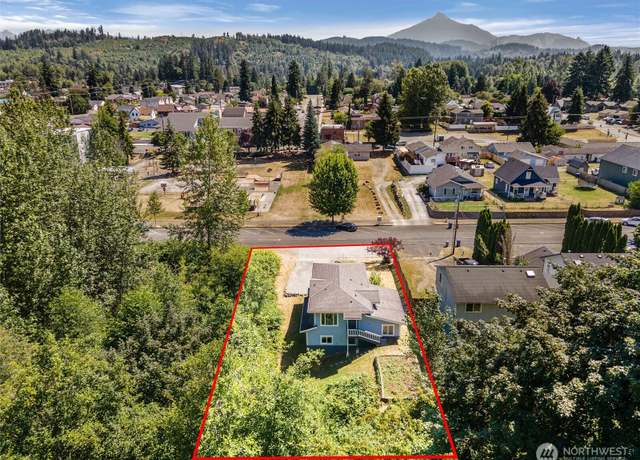 Property at 300 Cascade Ave, Granite Falls, WA 98252, 4 beds, 2 baths