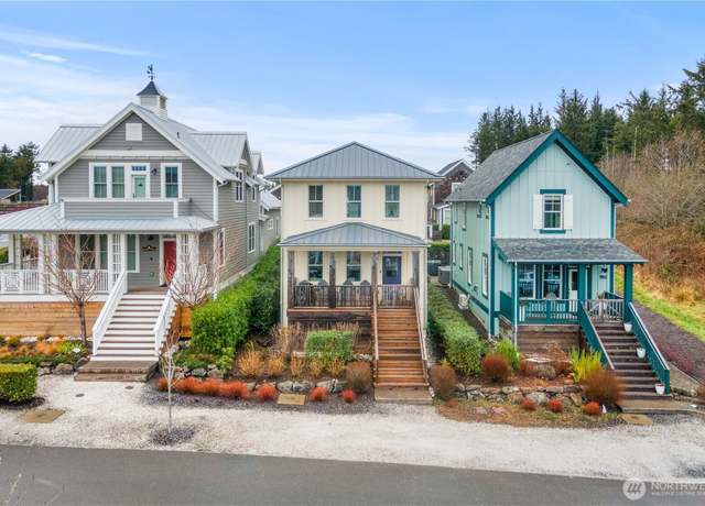 Property at 26 Lavender Ln, Pacific Beach, WA 98571, 3 beds, 3 baths