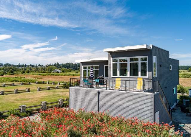 Property at 2573 Sunlight Beach Rd, Clinton, WA 98236, 2 beds, 2 baths
