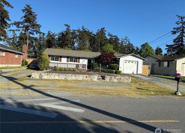 Property at 588 NE Harvest Dr, Oak Harbor, WA 98277, 3 beds, 2 baths