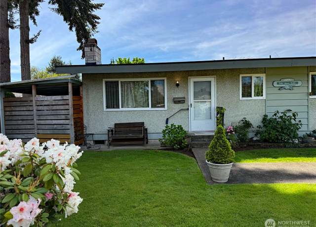 Property at 1100 7th Ave SE #1, Puyallup, WA 98372, 2 beds, 1 bath