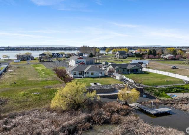 Property at 2873 Wild Goose Rd NE, Moses Lake, WA 98837, 5 beds, 3 baths