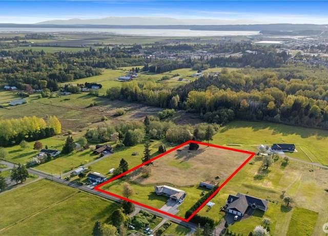 Property at 27312 56th Ave NW, Stanwood, WA 98292, 5 beds, 3 baths