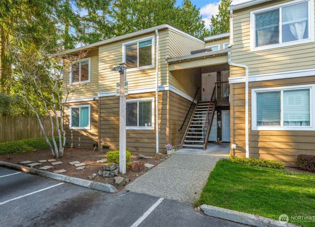 Property at 820 Cady Rd Unit D201, Everett, WA 98203, 2 beds, 2 baths