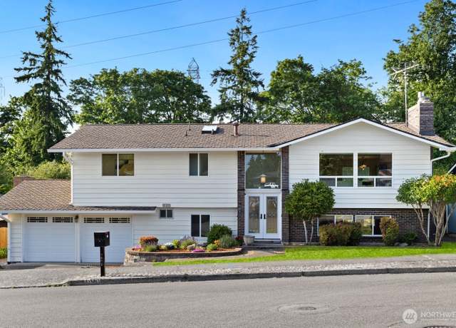 Property at 1832 SE 16th Pl, Renton, WA 98055, 4 beds, 3 baths