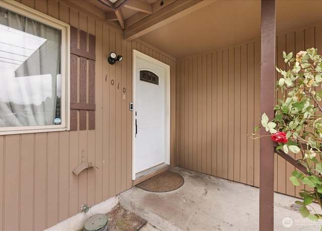 Property at 1010 S 88th St, Tacoma, WA 98444, 4 beds, 1 bath