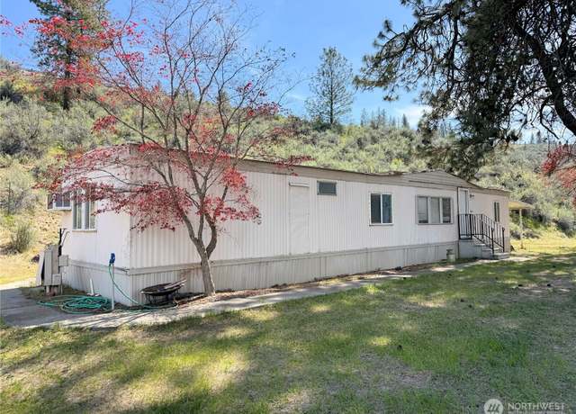 Property at 31884 Phillips Ln E, Davenport, WA 99122, 3 beds, 1 bath