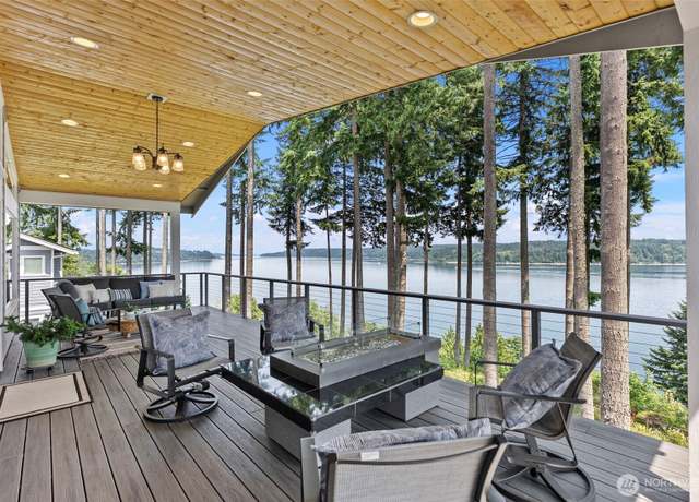 Property at 801 139th Street Ct NW, Gig Harbor, WA 98332, 4 beds, 3 baths