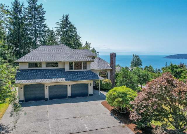 Property at 11517 Coronado Dr, Anacortes, WA 98221, 3 beds, 2.5 baths