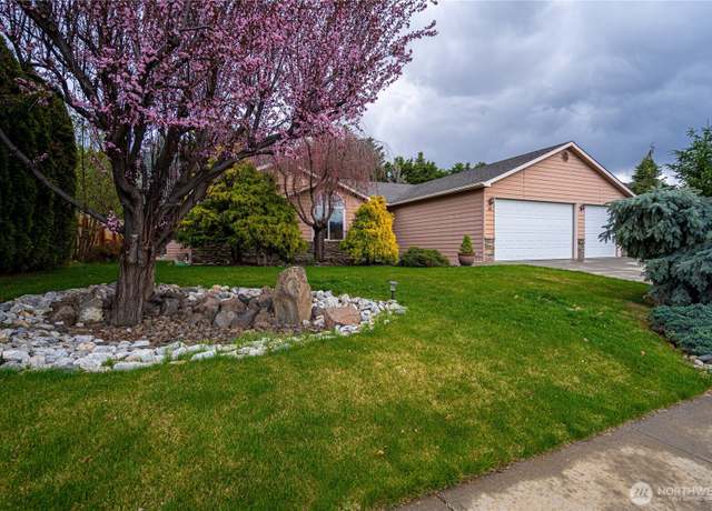 Property at 35 S Mandolin Ave, East Wenatchee, WA 98802, 3 beds, 2 baths