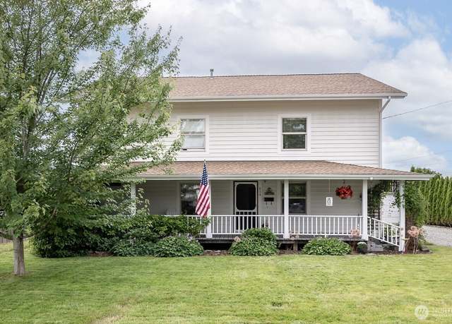 Property at 614 16th St SW, Puyallup, WA 98371, 4 beds, 3 baths