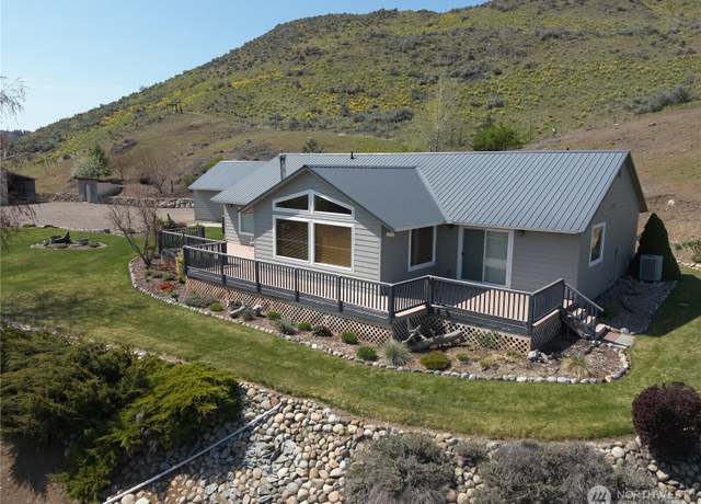 Property at 1811 Pine Creek Rd, Tonasket, WA 98855, 3 beds, 2 baths