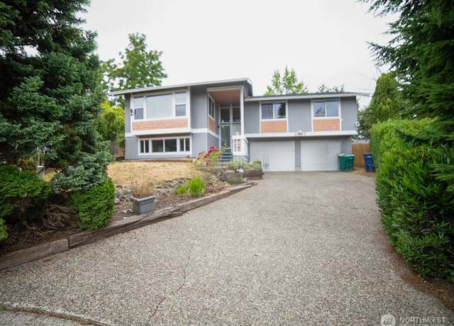 Property at 2840 SW 342nd St, Federal Way, WA 98023, 4 beds, 2.5 baths