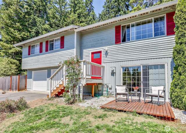 Property at 3319 Forest Dr NE, Bremerton, WA 98310, 3 beds, 2 baths