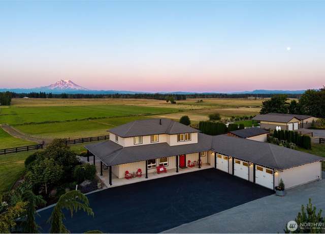 Property at 30721 40th Ave S, Roy, WA 98580, 3 beds, 3.5 baths