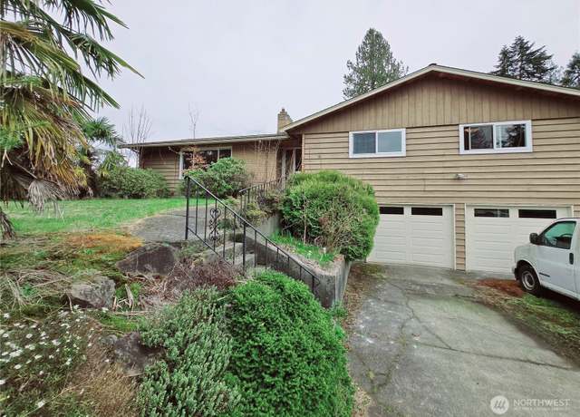 Property at 23100 135th Ave SE, Kent, WA 98042, 3 beds, 2 baths