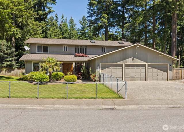Property at 13900 149th Pl SE, Renton, WA 98059, 5 beds, 2.5 baths