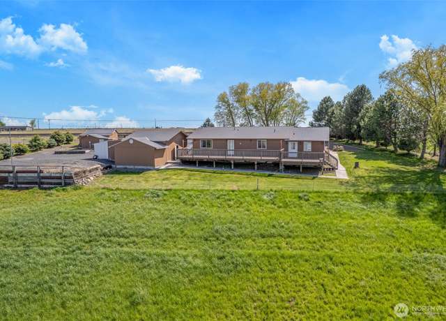 Property at 20556 Road B.5 NE, Soap Lake, WA 98851, 1 bed, 2 baths