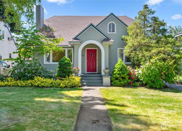 Property at 912 Highland Dr, Wenatchee, WA 98801, 3 beds, 1.5 baths