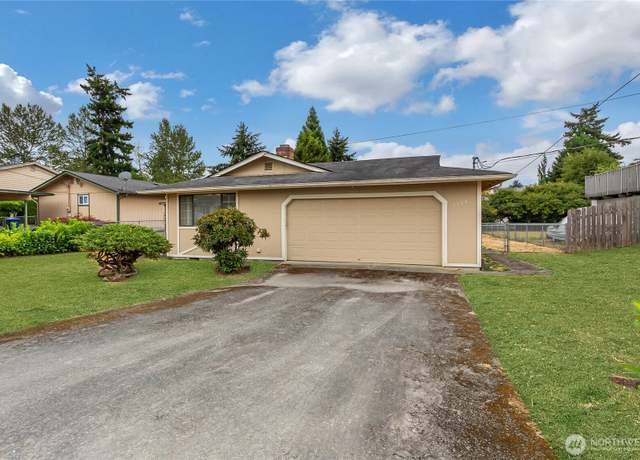 Property at 1318 S 82nd St, Tacoma, WA 98408, 3 beds, 1.5 baths