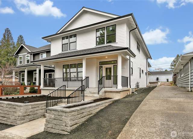 Property at 4843 N 7th St, Tacoma, WA 98406, 5 beds, 3.5 baths