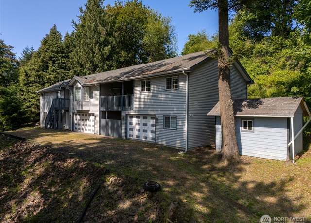 Property at 2340 Kelso Dr, Kelso, WA 98626, 3 beds, 2.5 baths
