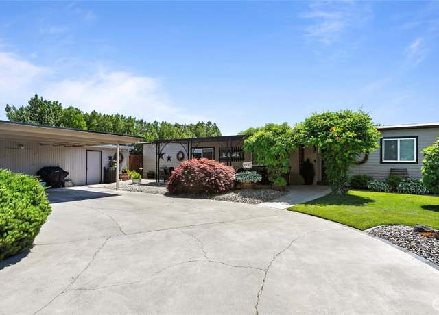 Property at 3324 W 19th Ave W #52, Kennewick, WA 99338, 3 beds, 2 baths
