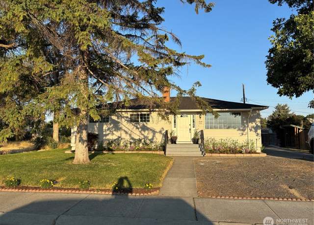 Property at 1534 N Buell Dr, Moses Lake, WA 98837, 3 beds, 1 bath