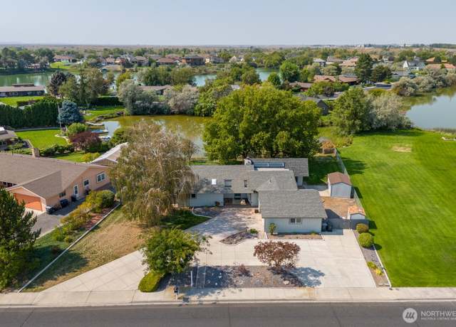 Property at 951 S Laguna Dr, Moses Lake, WA 98837, 3 beds, 2.5 baths