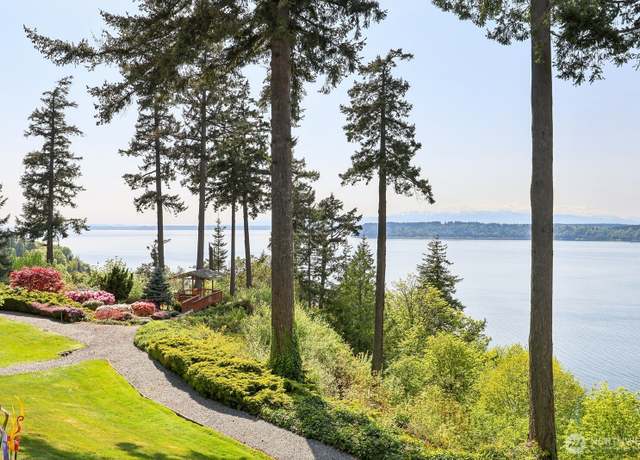 Property at 8028 53rd Ave W Unit B, Mukilteo, WA 98275, 2 beds, 2.5 baths