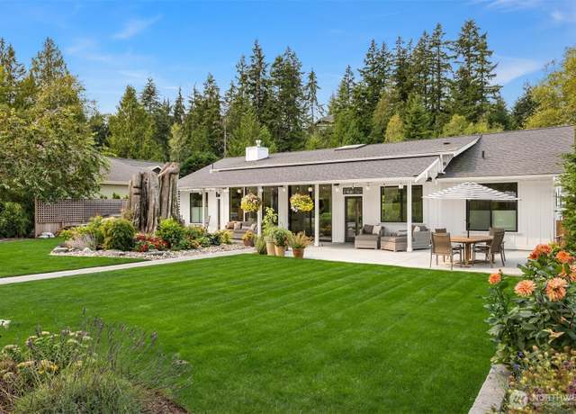 Property at 135 Highland Dr, Port Ludlow, WA 98365, 3 beds, 2.5 baths