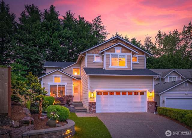 Property at 10820 NE 144th Ct, Kirkland, WA 98034, 4 beds, 2.5 baths