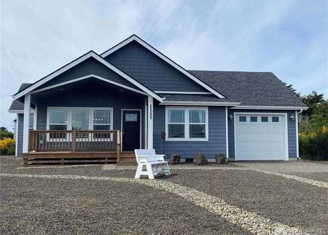Property at 1111 Riverside Ct, Ocean Shores, WA 98569, 2 beds, 2 baths