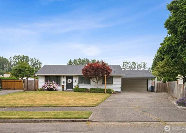Property at 2010 Tacoma Rd, Puyallup, WA 98371, 2 beds, 2 baths