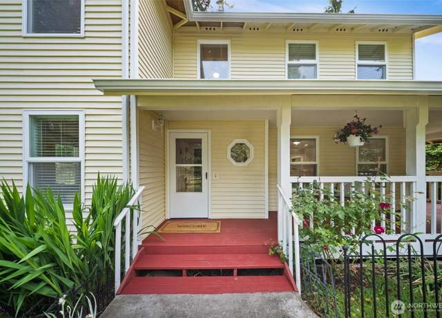 Property at 30427 Ave SE 204th, Kent, WA 98042, 4 beds, 2.5 baths