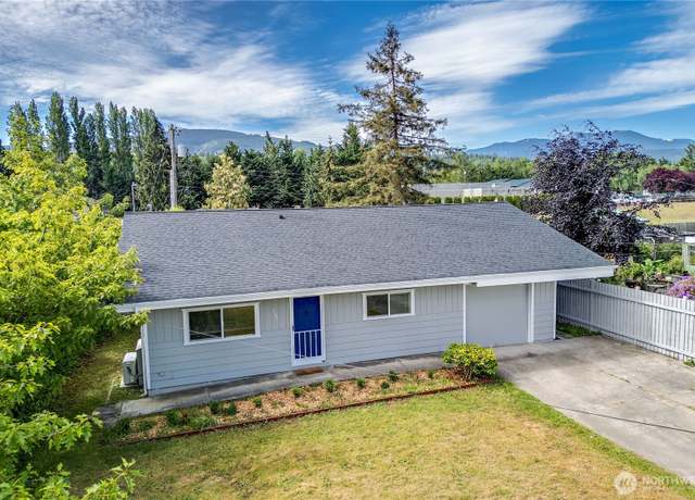 Property at 127 W Hammond St Unit 1/2, Sequim, WA 98382, 2 beds, 2 baths