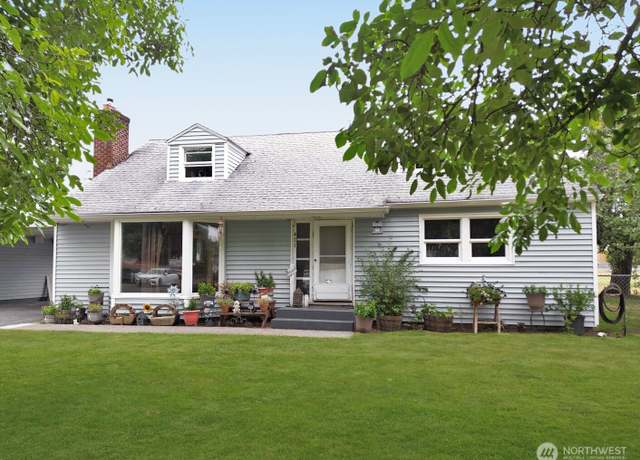 Property at 401 South St, Centralia, WA 98531, 4 beds, 2 baths