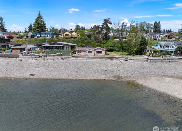 Property at 511 Shore Dr, Bremerton, WA 98310, 1 bed, 1 bath