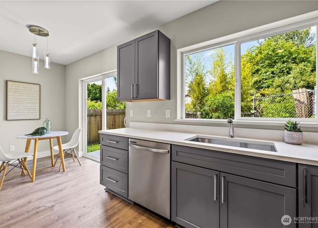 Property at 13055 2nd Ave S Unit B, Burien, WA 98168, 2 beds, 2.5 baths
