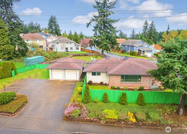 Property at 810 SW 356th St, Federal Way, WA 98023, 3 beds, 2 baths