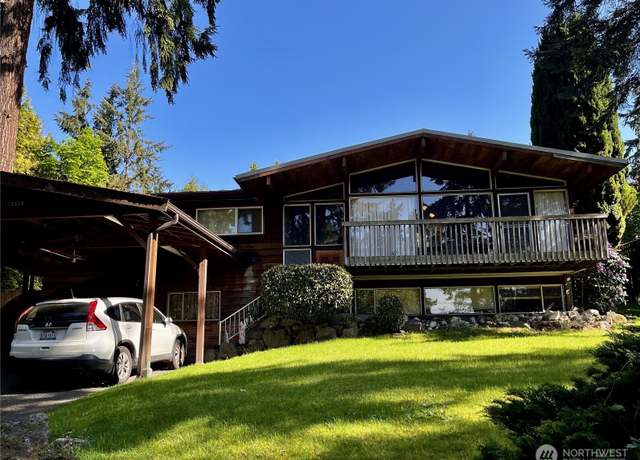 Property at 10524 SE 32nd St, Bellevue, WA 98004, 3 beds, 2 baths