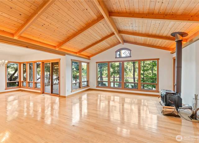 Property at 244 Davison Head Dr, Friday Harbor, WA 98250, 3 beds, 2.5 baths