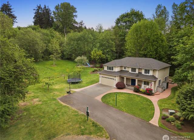 Property at 856 Hilltop Ave, Kent, WA 98031, 4 beds, 2.5 baths
