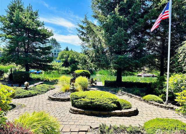 Property at 317 Cockle St SW, Ocean Shores, WA 98569, 2 beds, 2 baths