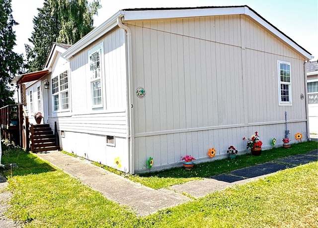 Property at 11100 W 4th Ave #3, Everett, WA 98204, 3 beds, 2 baths