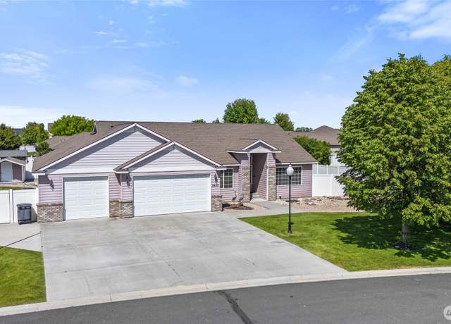 Property at 9488 SE Benjamin Way, Moses Lake, WA 98837, 4 beds, 3 baths