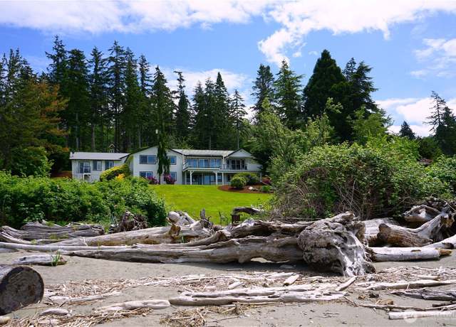 Property at 19810 Soundview Dr NW, Stanwood, WA 98292, 4 beds, 3.5 baths