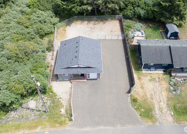 Property at 280 Captains Ct SW, Ocean Shores, WA 98569, 2 beds, 2 baths
